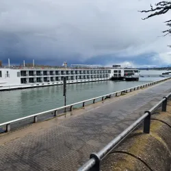Rheinuferpromenade (Rhine River Promenade) - Mainz