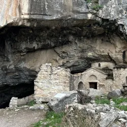 Vari Cave (Cave of Vari) - Vari