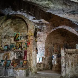 Vari Cave (Cave of Vari) - Vari