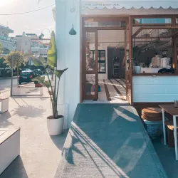 Local Cafes and Taverns - Vrilissia (Vrilisia)