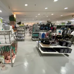 Agana Shopping Center - Sinajana