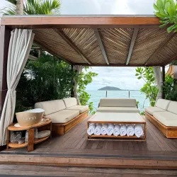 Yona Beach Park - Yona