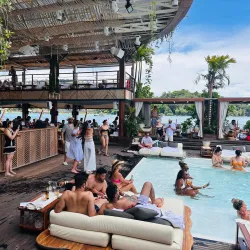 Yona Beach Park - Yona