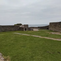 Castel Coastal Walks - Castel