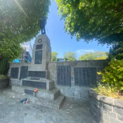 Torteval War Memorial - Torteval