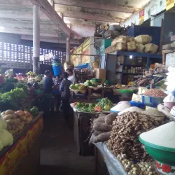 Community Markets and Food Stalls - Dinguiraye