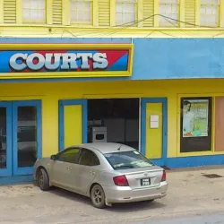 Courts New Amsterdam - New Amsterdam