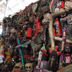 Marché de Fer (Iron Market) Artisans' Section - Delmas