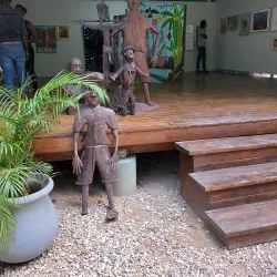 Community Art and Craft Workshops - Thomassique