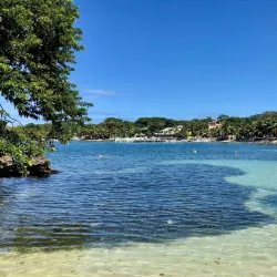 Half Moon Bay - Roatan