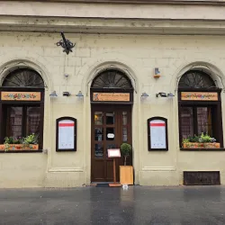 Local Hungarian Restaurants - Üröm