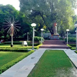 Chandra Shekhar Azad Park (Company Bagh) - Allahabad