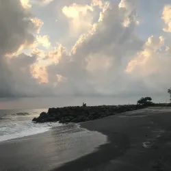 Valiyaperumpuzha Beach - Amritapuri