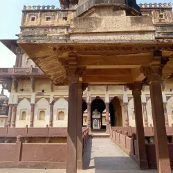 Datia Palace (Bir Singh Palace) - Datia