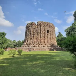 Qutub Minar - Delhi