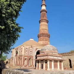 Qutub Minar - Delhi