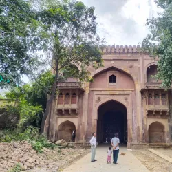 Khusro Bagh - Jhansi