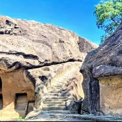 Kanheri Caves (nearby) - Kalyan