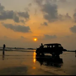 Muzhappilangad Drive-in Beach - Kannur