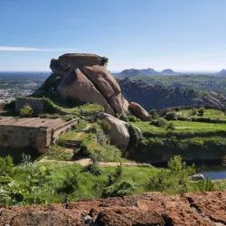 Madhugiri Fort - Madhugiri