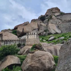 Madhugiri Fort - Madhugiri