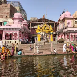 Dwarkadhish Temple - Mathura