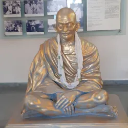 Kaba Gandhi No Delo - Rajkot