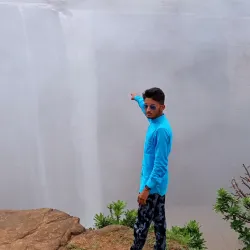 Bahuti Waterfall - Sidhi