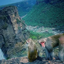 Bahuti Waterfall - Sidhi