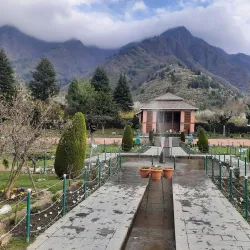 Mughal Gardens - Srinagar