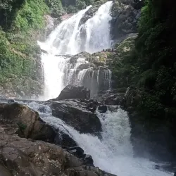 Rongbang Dare Waterfall - Tura