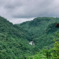 Rongbang Dare Waterfall - Tura