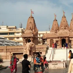 Shree Swaminarayan Mandir, Vapi - Vapi