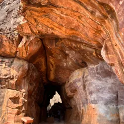 Bhimbetka Rock Shelters (nearby) - Vidisha