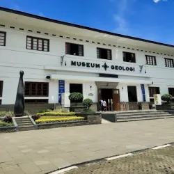 Museum Geologi Bandung - Bandung