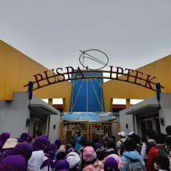 Puspa Iptek Sundial Park - Cimahi