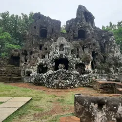 Taman Sari Gua Sunyaragi - Cirebon