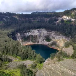 Kelimutu Crater Lakes - Ende