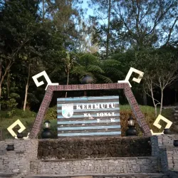 Kelimutu Crater Lakes - Ende