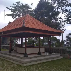 Pura Parahyangan Agung Jagatkartta - Karawang