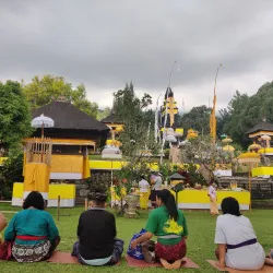 Pura Parahyangan Agung Jagatkartta - Karawang