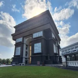 Simpang Lima Gumul Monument - Kediri