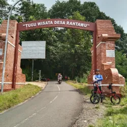 Rahtawu Tomb - Kudus