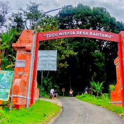 Rahtawu Tomb - Kudus