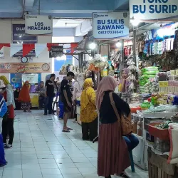Pasar Besar Madiun - Madiun