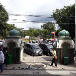 Malang City Square (Alun-Alun Kota Malang) - Malang