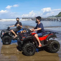 Air Manis Beach - Padang