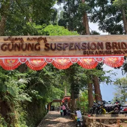 Situ Gunung Waterfall - Sukabumi