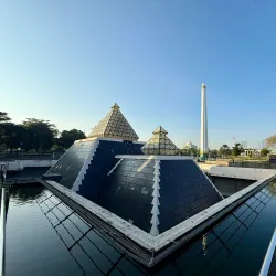Heroes Monument (Tugu Pahlawan) - Surabaya