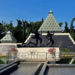 Heroes Monument (Tugu Pahlawan) - Surabaya